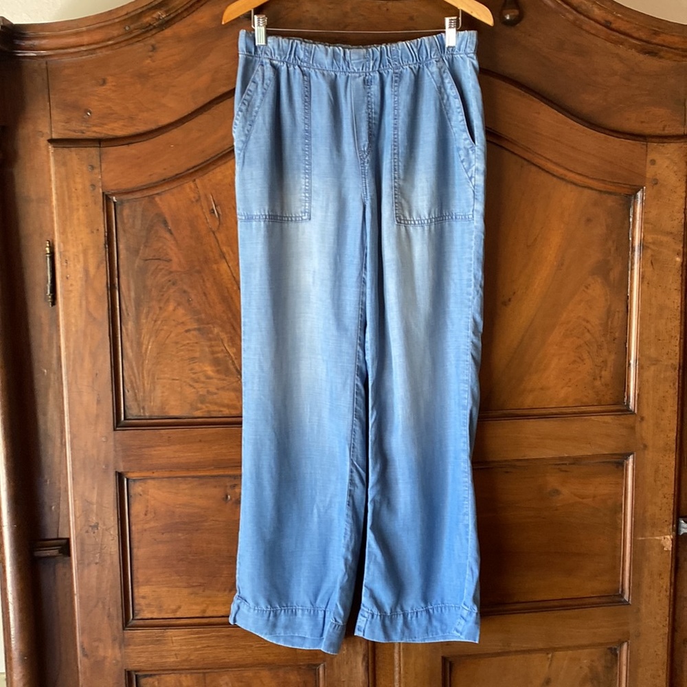 Chico’s Platinum Loose Fit Jean Style Pants